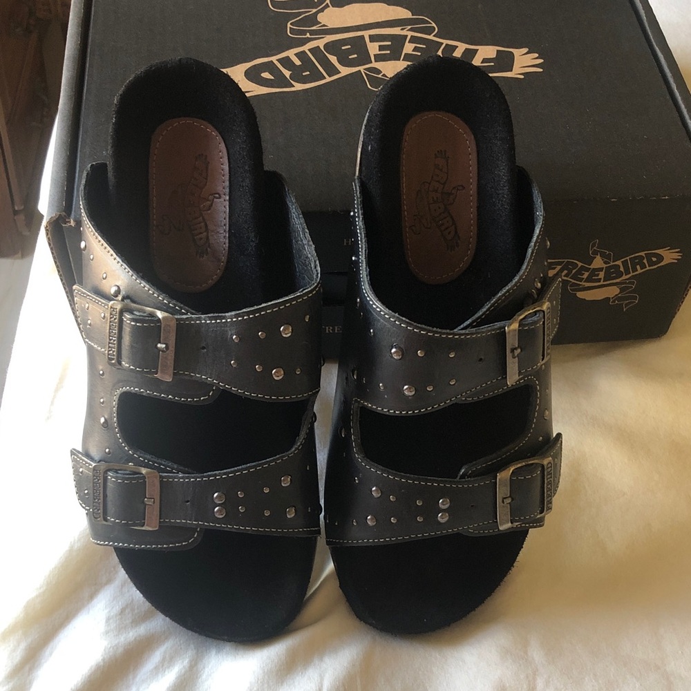 Freebird Asher Sandal - Picture 2 of 6